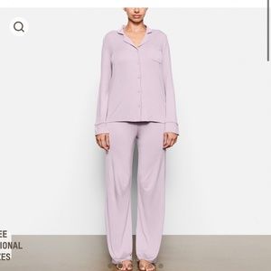 SKIMS Sleep Set in Iris Mica purple